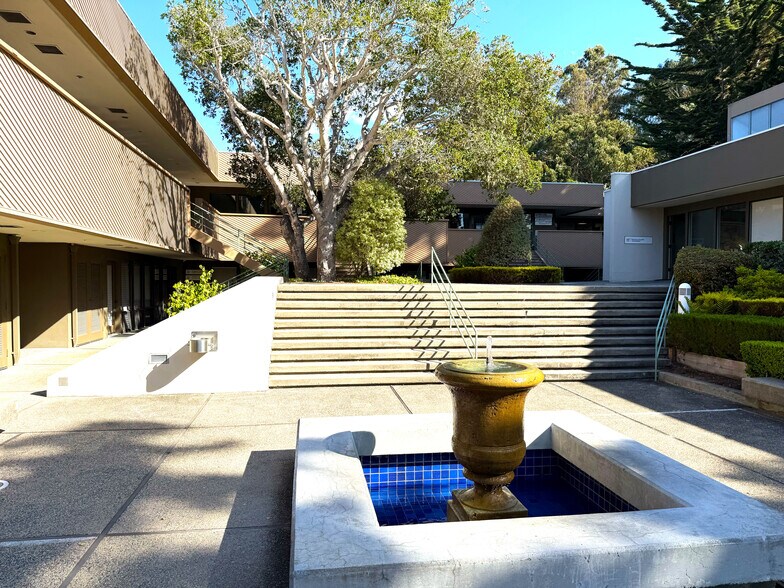 337 El Dorado St, Monterey, CA à louer - Photo du bâtiment - Image 2 de 10