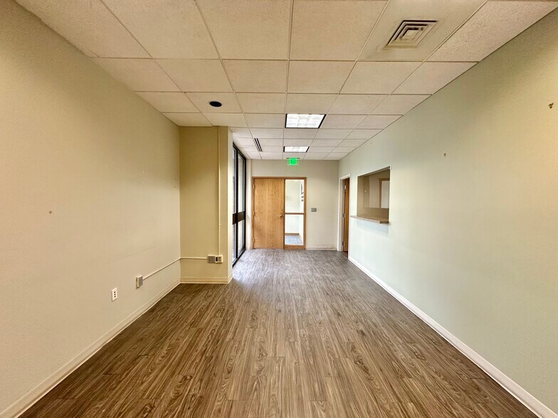 9711 Valparaiso Dr, Munster, IN à louer - Photo intérieure - Image 3 de 34