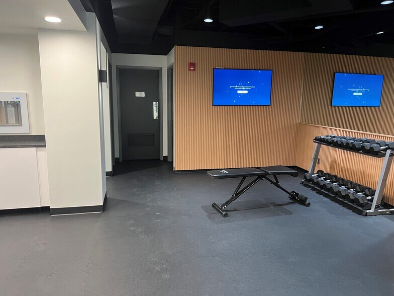 7 Neshaminy Interplex, Trevose, PA à louer - Photo intérieure - Image 3 de 7