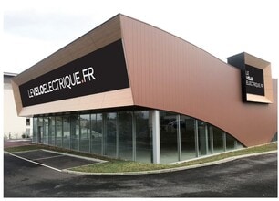 60-62 Route D'Orleans, Montlhéry for lease Building Photo- Image 2 of 3