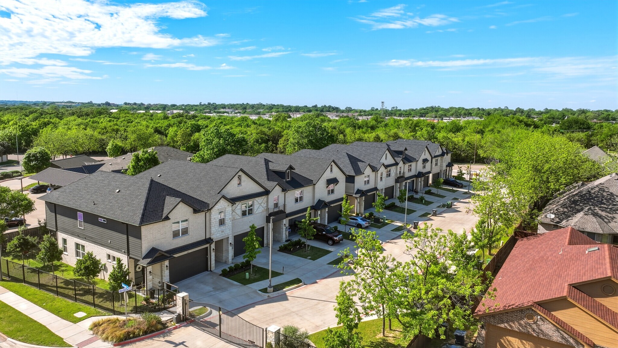 500-540 Marbella Dr, Arlington, TX à vendre Photo du bâtiment- Image 1 de 9