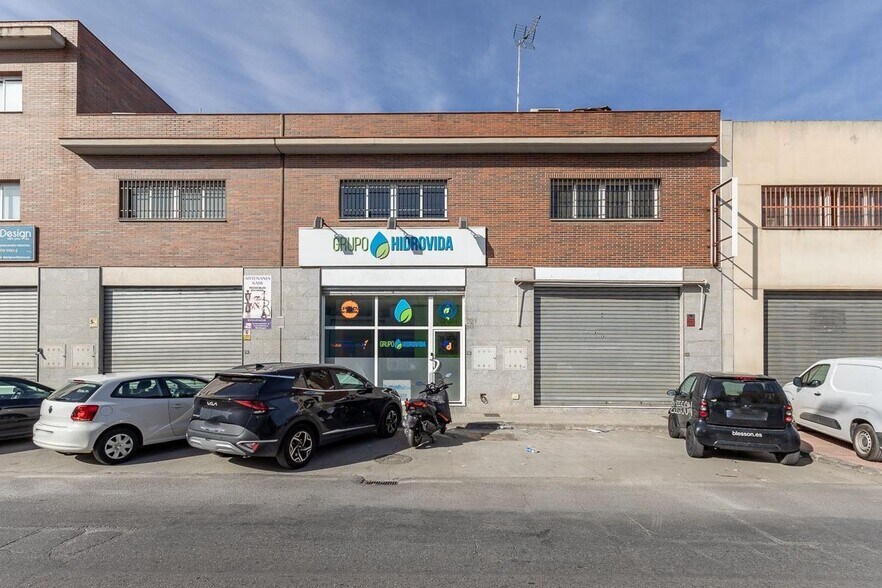 Avenida Juncaril, 128, Peligros, Granada à vendre - Photo du bâtiment - Image 2 de 20