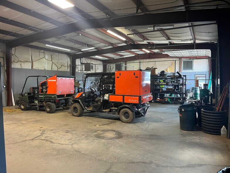 120 Augusta Arbor Way, Greenville, SC à vendre - Photo du bâtiment - Image 3 de 14