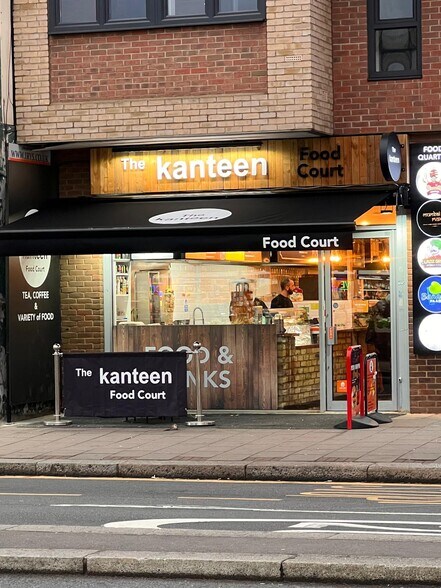 32 High St, Hounslow à louer - Photo du bâtiment - Image 3 de 6