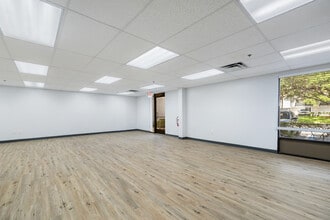 3600-3606 Silver Star Rd, Orlando, FL for lease Building Photo- Image 2 of 4