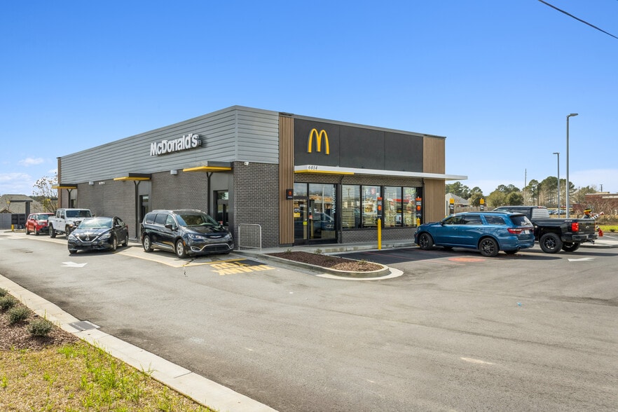 6014 Boll Weevil Cir, Enterprise, AL for sale - Primary Photo - Image 1 of 3