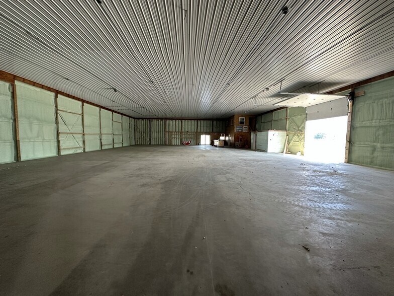 12520 Olean Rd, Chaffee, NY à louer - Photo du bâtiment - Image 2 de 28