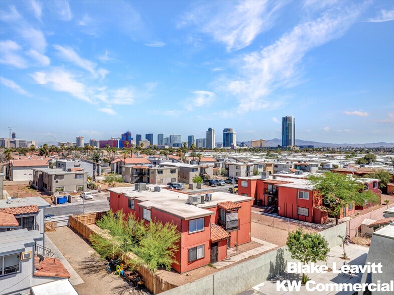 3639 Kolendo Ct, Las Vegas, NV à vendre - Photo du bâtiment - Image 2 de 23