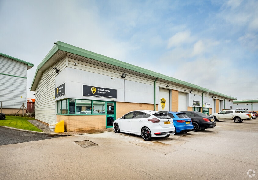 Lamplight Way, Manchester for lease - Primary Photo - Image 1 of 4