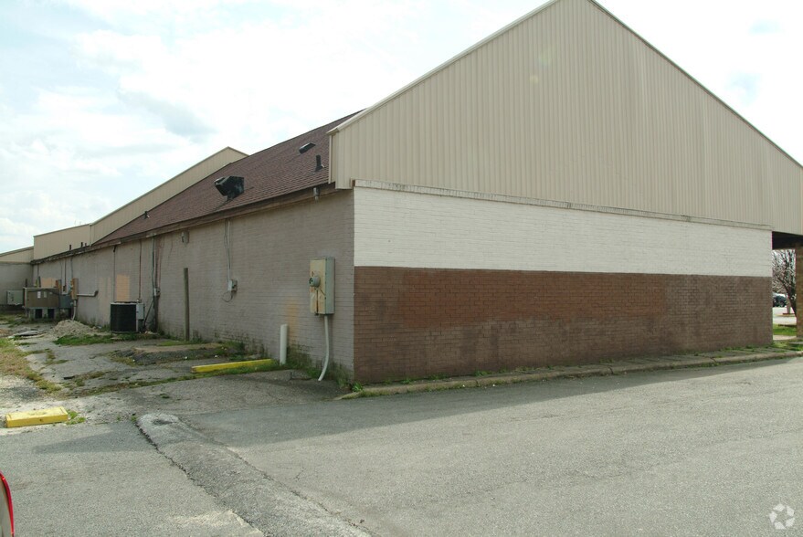 2709 Campostella Rd, Chesapeake, VA à vendre - Photo du bâtiment - Image 2 de 9