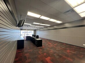 2445-2457 N Richmond Rd, McHenry, IL for lease Interior Photo- Image 2 of 5