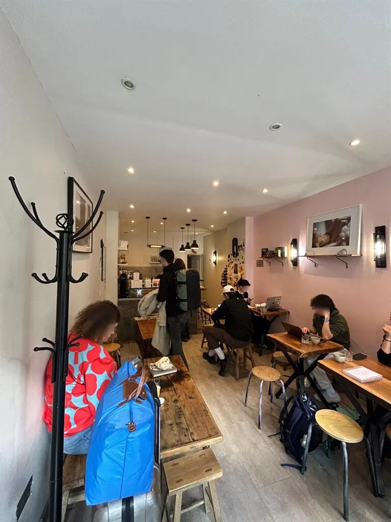 Commerce de détail dans Paris à louer Photo intérieure- Image 1 de 4