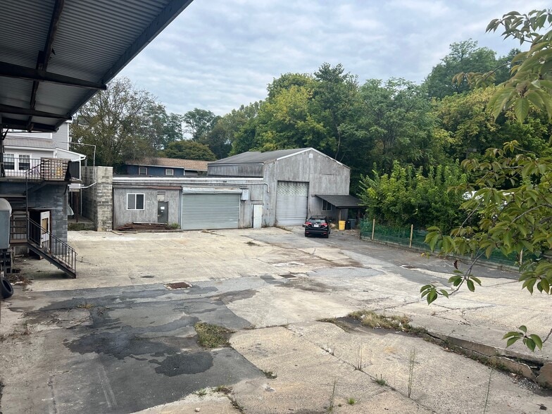 560 Tarrytown Rd, White Plains, NY for lease - Building Photo - Image 3 of 18