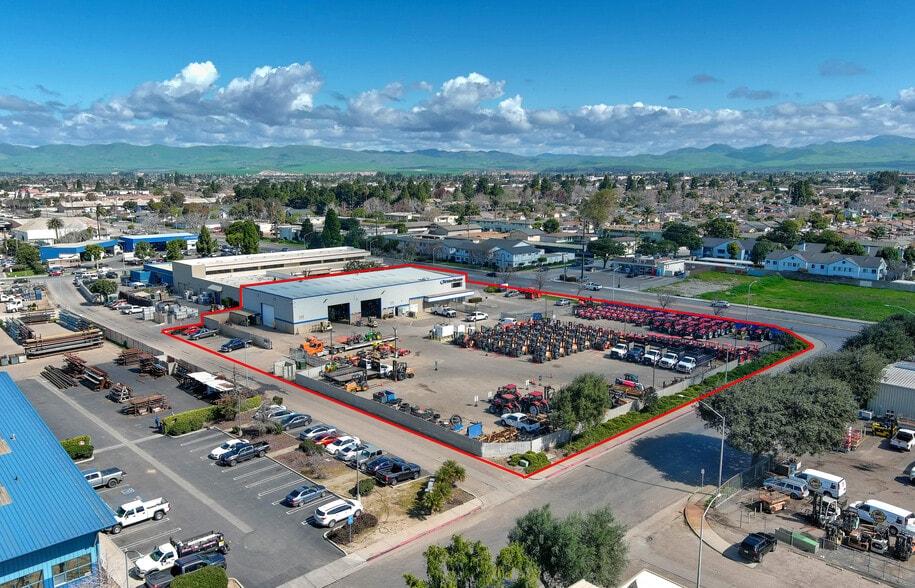 1105 S Blosser Rd, Santa Maria, CA à louer - Photo du bâtiment - Image 2 de 6