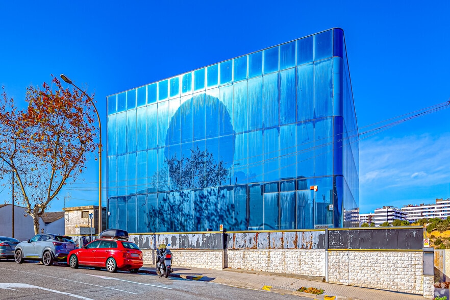 Carrer Joan de la Cierva, 19, Sant Just Desvern, Barcelona à vendre - Photo du bâtiment - Image 3 de 22
