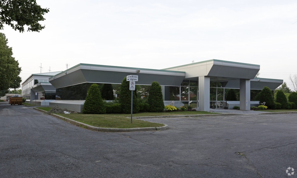 175 Terence Matthews Cres, Ottawa, ON for sale - Primary Photo - Image 1 of 1