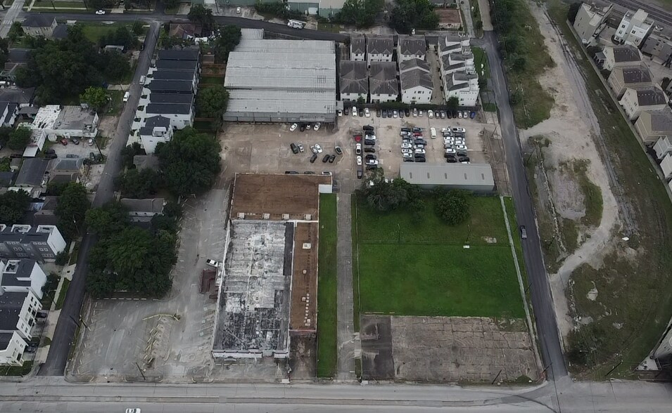 2519 Garrow St, Houston, TX à louer - Photo du bâtiment - Image 3 de 11