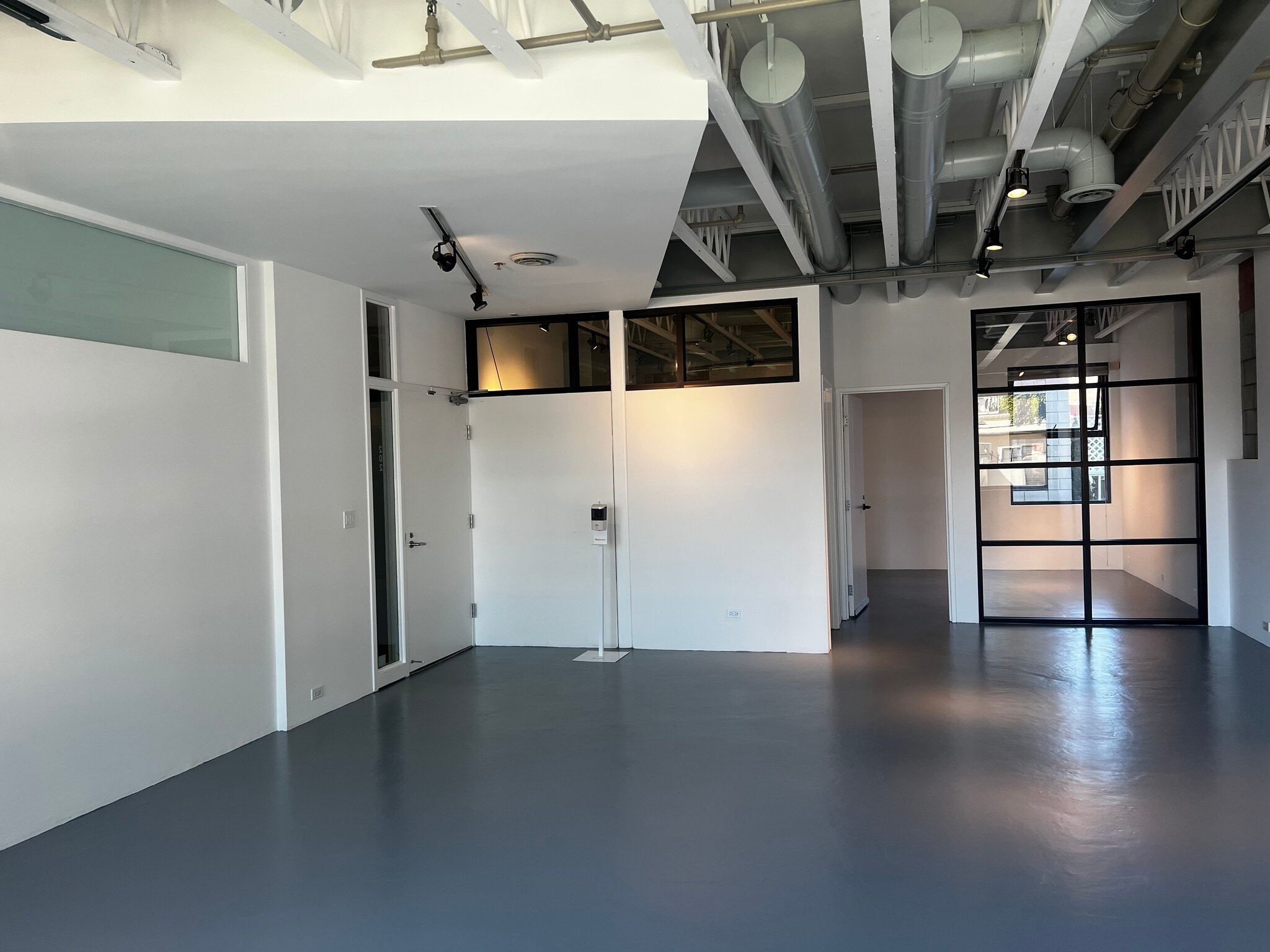 2110 Main St, Santa Monica, CA for lease Interior Photo- Image 1 of 4