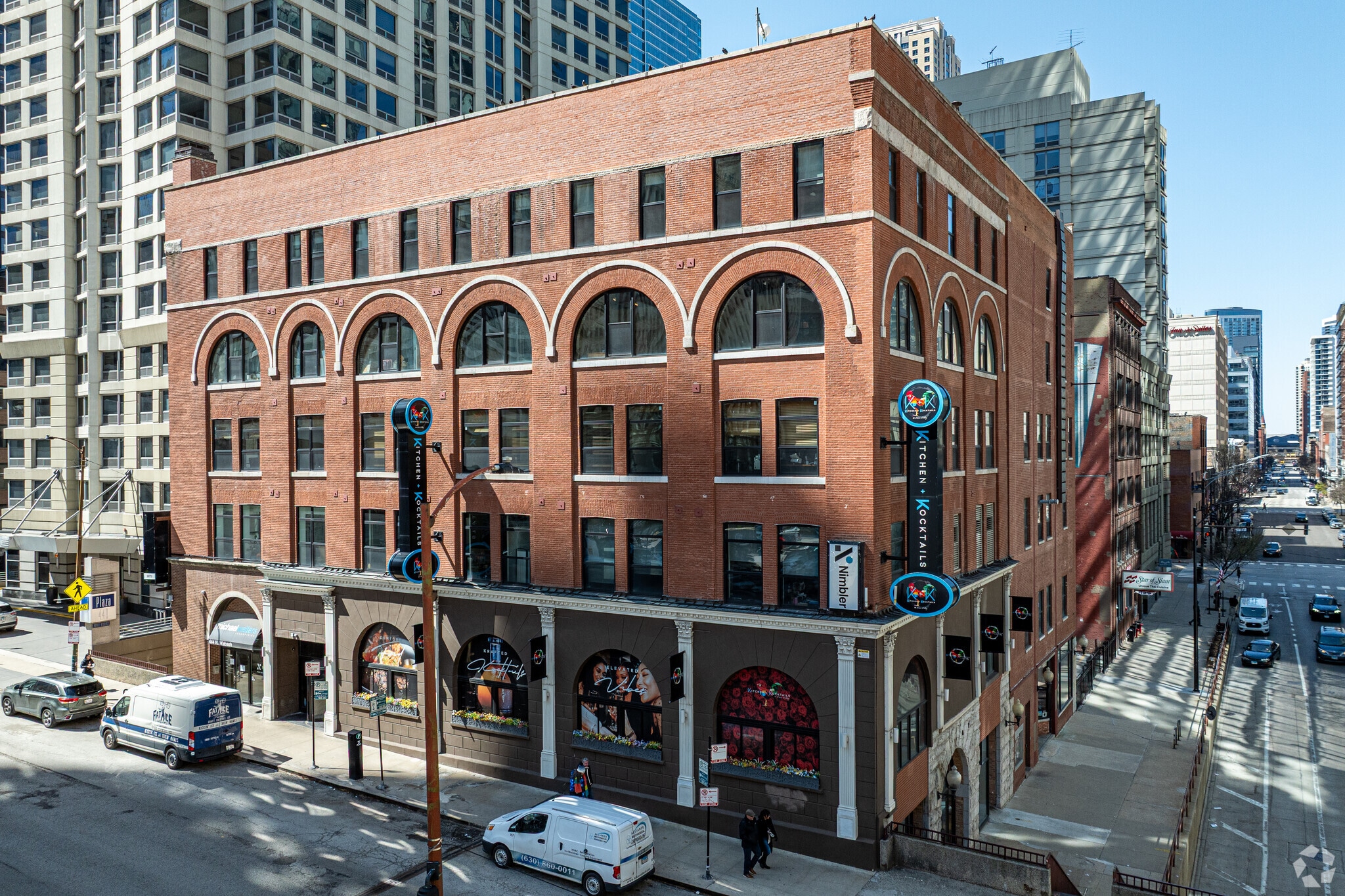 27 E Illinois St, Chicago, IL for lease Primary Photo- Image 1 of 7