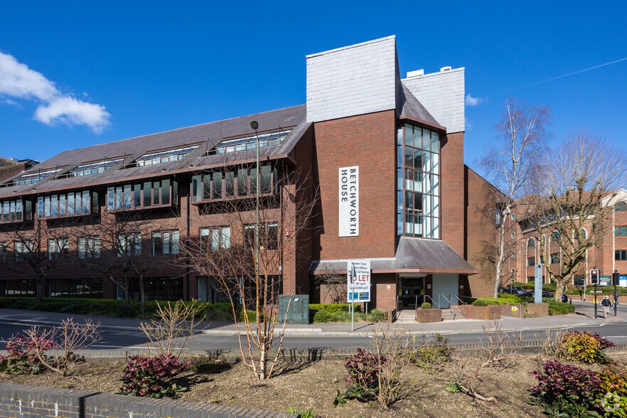 57-65 Station Road, Redhill for lease - Building Photo - Image 2 of 8