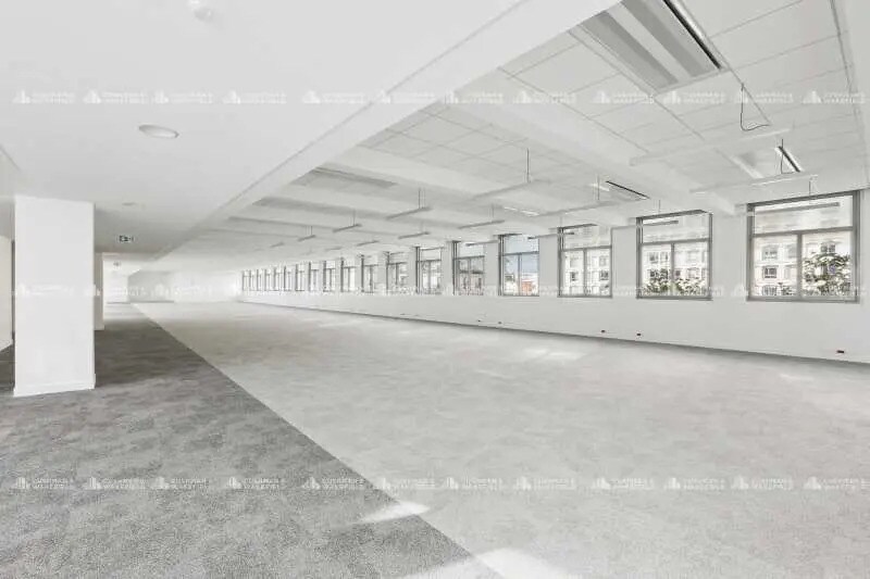 23-23 Avenue D'Italie, Paris for lease Interior Photo- Image 1 of 8