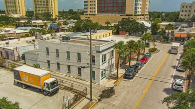 2006 Vernon Pl, Melbourne, FL for lease Interior Photo- Image 2 of 17