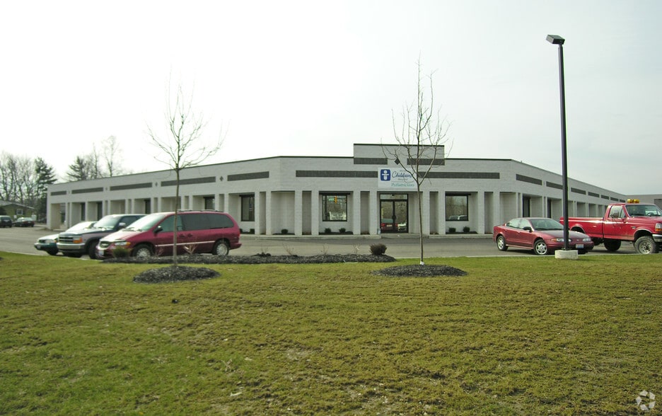 8252 Darrow Rd, Twinsburg, OH for lease - Building Photo - Image 2 of 4