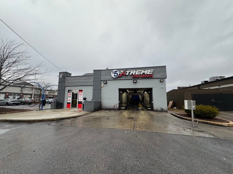 4 N Barrington Rd, Streamwood, IL for sale - Building Photo - Image 1 of 12