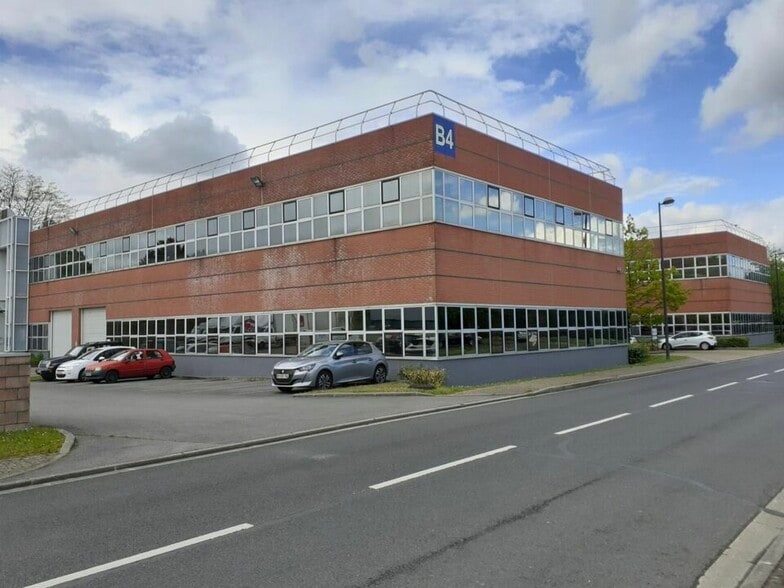 2 Rue Niels Bohr, Saint-Thibault-des-Vignes for lease - Building Photo - Image 1 of 11
