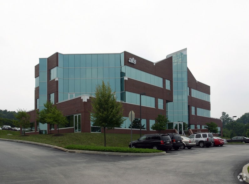 770 Springdale Dr, Exton, PA à vendre - Photo du bâtiment - Image 2 de 6