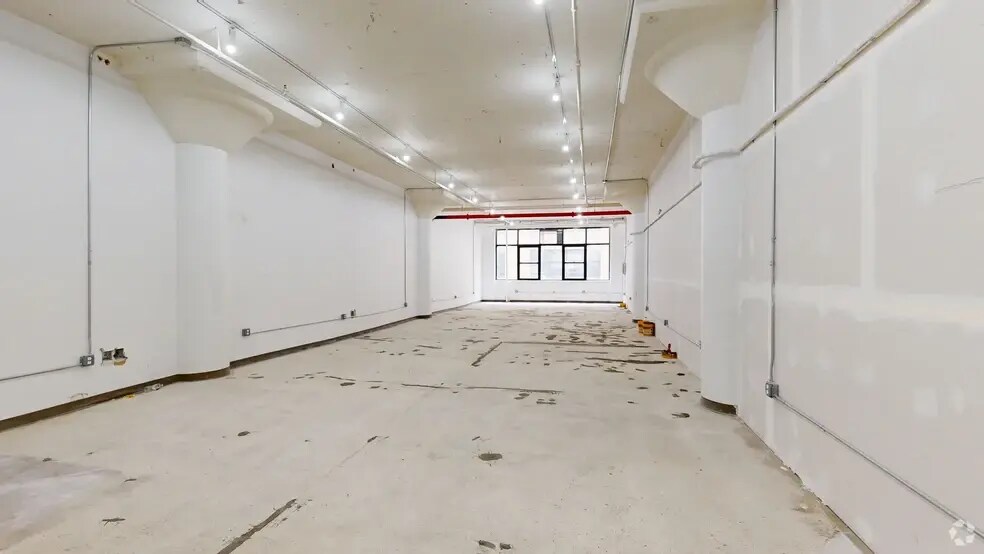 21-07 41st Ave, Long Island City, NY à louer - Numérisation 3D de Matterport - Image 2 de 22