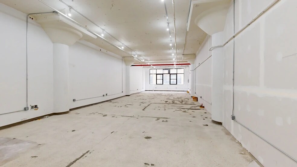 21-07 41st Ave, Long Island City, NY à louer - Numérisation 3D de Matterport - Image 2 de 22