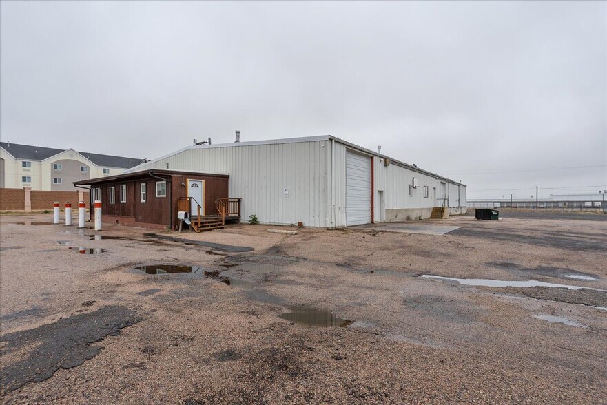 2302 W Lincolnway, Cheyenne, WY à vendre - Photo du bâtiment - Image 2 de 23