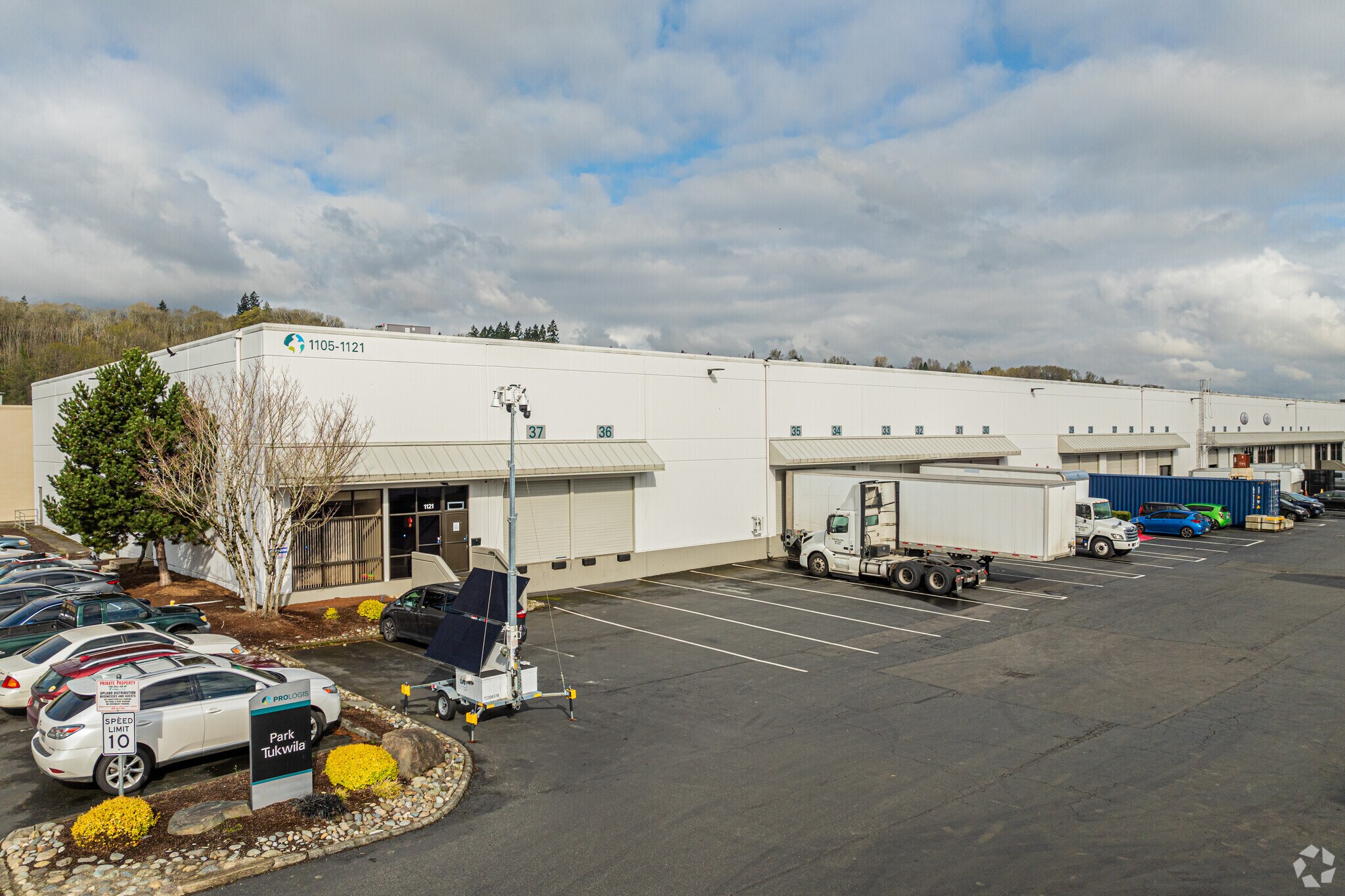 1105-1121 Midland Dr, Tukwila, WA for lease Primary Photo- Image 1 of 6