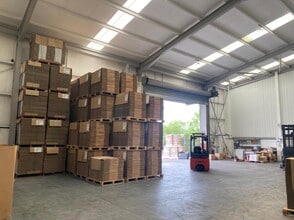 Barlow Dr, West Bromwich for lease Interior Photo- Image 1 of 6