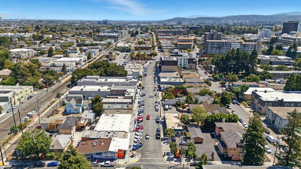 128-130 N B St, San Mateo, CA à vendre - Photo du bâtiment - Image 2 de 20