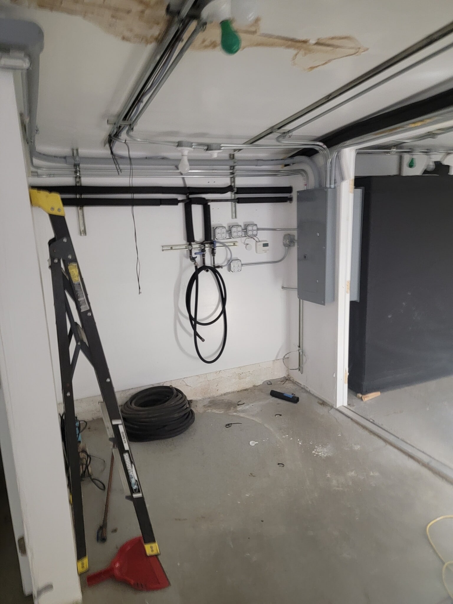 9939 Commerce Ave, Tujunga, CA for sale Interior Photo- Image 1 of 2