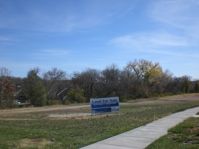 2711 Anderson St, Manhattan, KS à vendre - Photo du bâtiment - Image 1 de 2