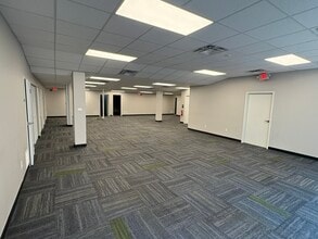 2700 S Blair Stone Rd, Tallahassee, FL for lease Interior Photo- Image 1 of 8
