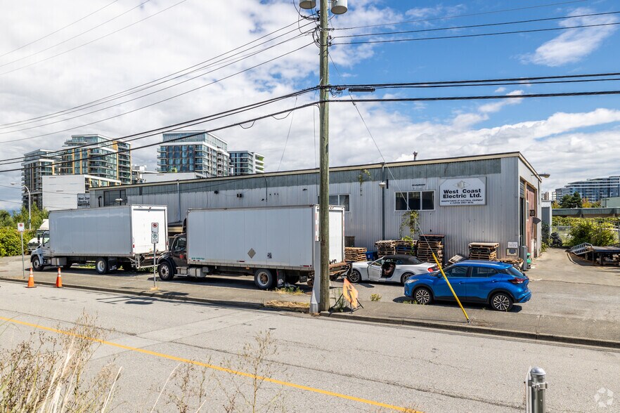 8040 River Rd, Richmond, BC for lease - Building Photo - Image 2 of 5
