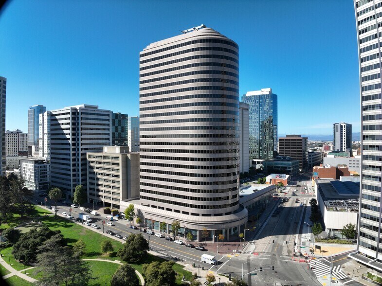 1999 Harrison St, Oakland, CA à louer - Communauté Matterport - Image 2 de 55