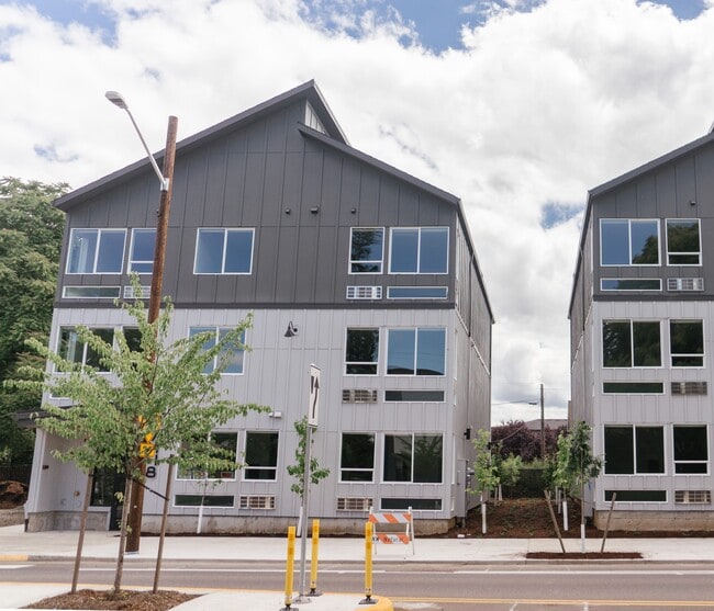 Plus de détails pour 7448 N Saint Louis Ave, Portland, OR - Multi-résidentiel à vendre