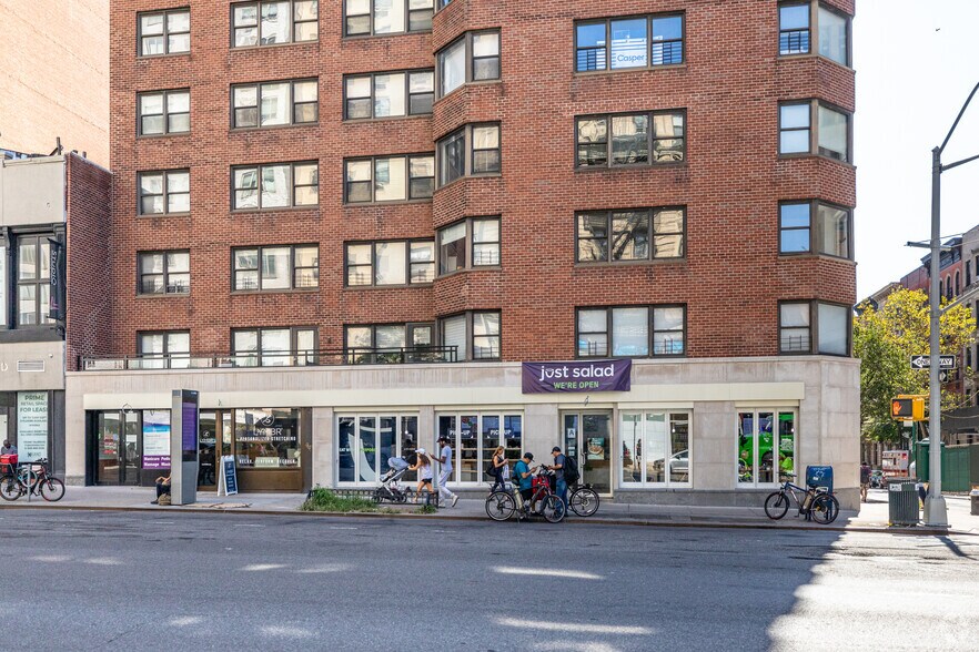 201-203 E 83rd St, New York, NY for lease - Building Photo - Image 2 of 3