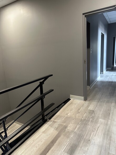 1200 Mccalla Ave, Knoxville, TN à louer - Photo du bâtiment - Image 2 de 7