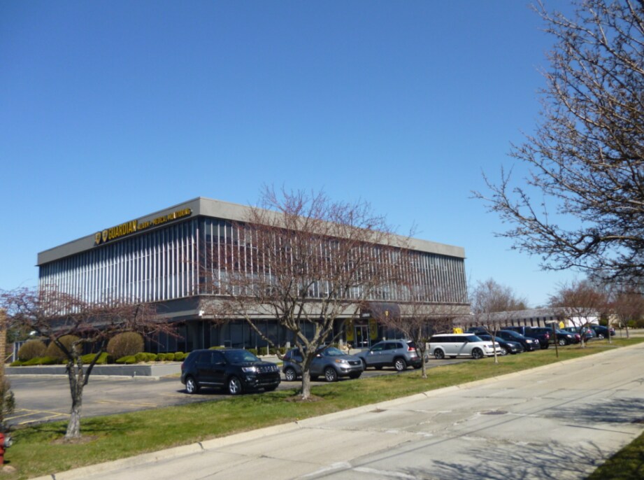 18000 W Eight Mile Rd, Southfield, MI for lease Building Photo- Image 1 of 15