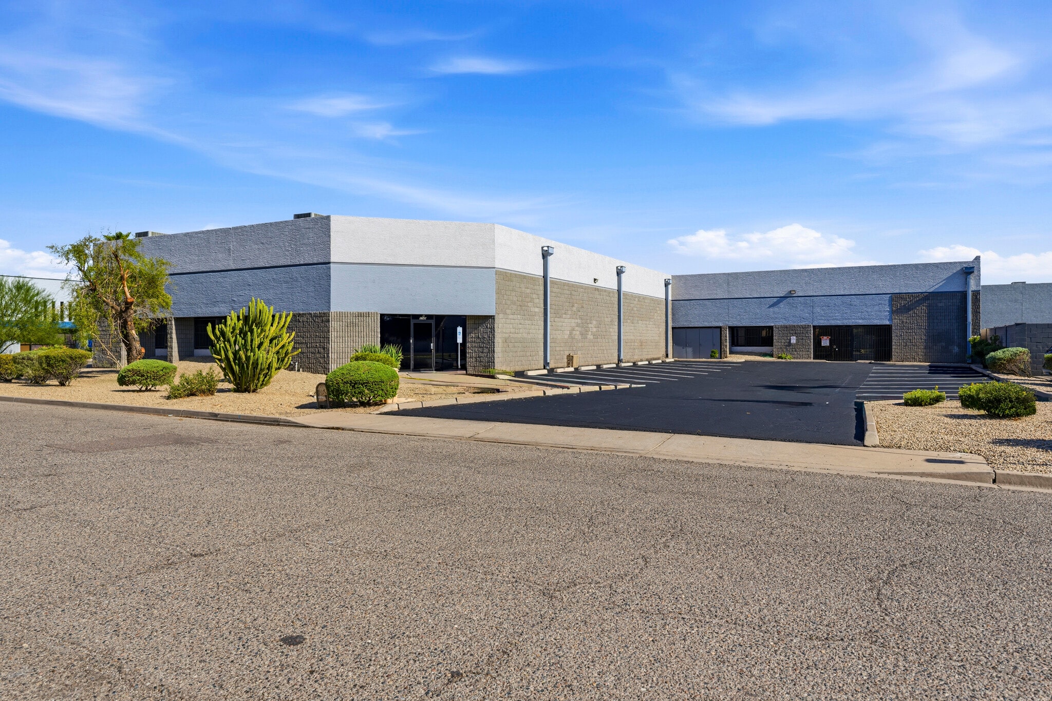 3745 E Wier Ave, Phoenix, AZ for lease Building Photo- Image 1 of 41