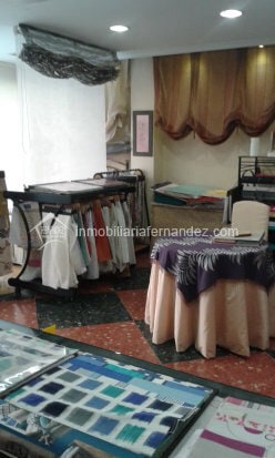 Retail in Cáceres for lease - Building Photo - Image 3 of 6