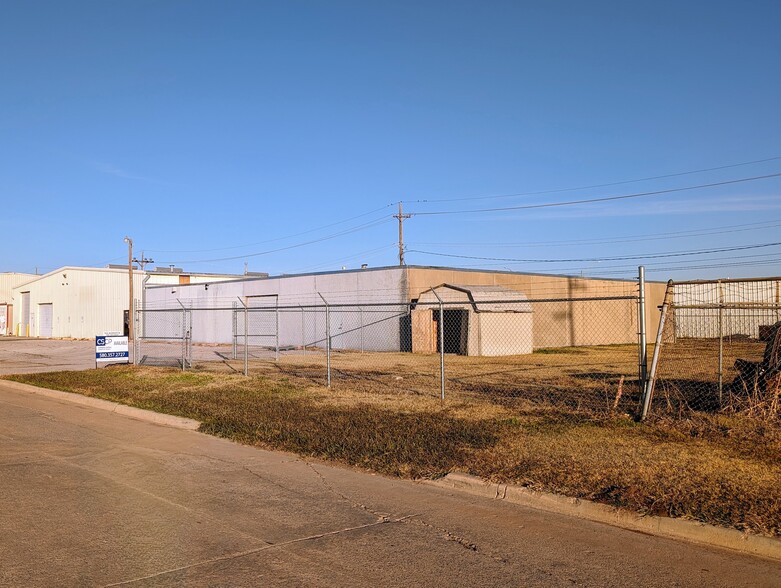 2015-2021 SW Washington Ave, Lawton, OK à vendre - Photo du bâtiment - Image 2 de 7