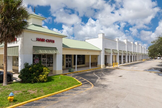 Plus de détails pour 7841-7899 Pines Blvd, Pembroke Pines, FL - Commerce de détail à vendre