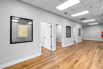 1056 NE 16th St, Ocala, FL à vendre Photo intérieure- Image 2 de 36